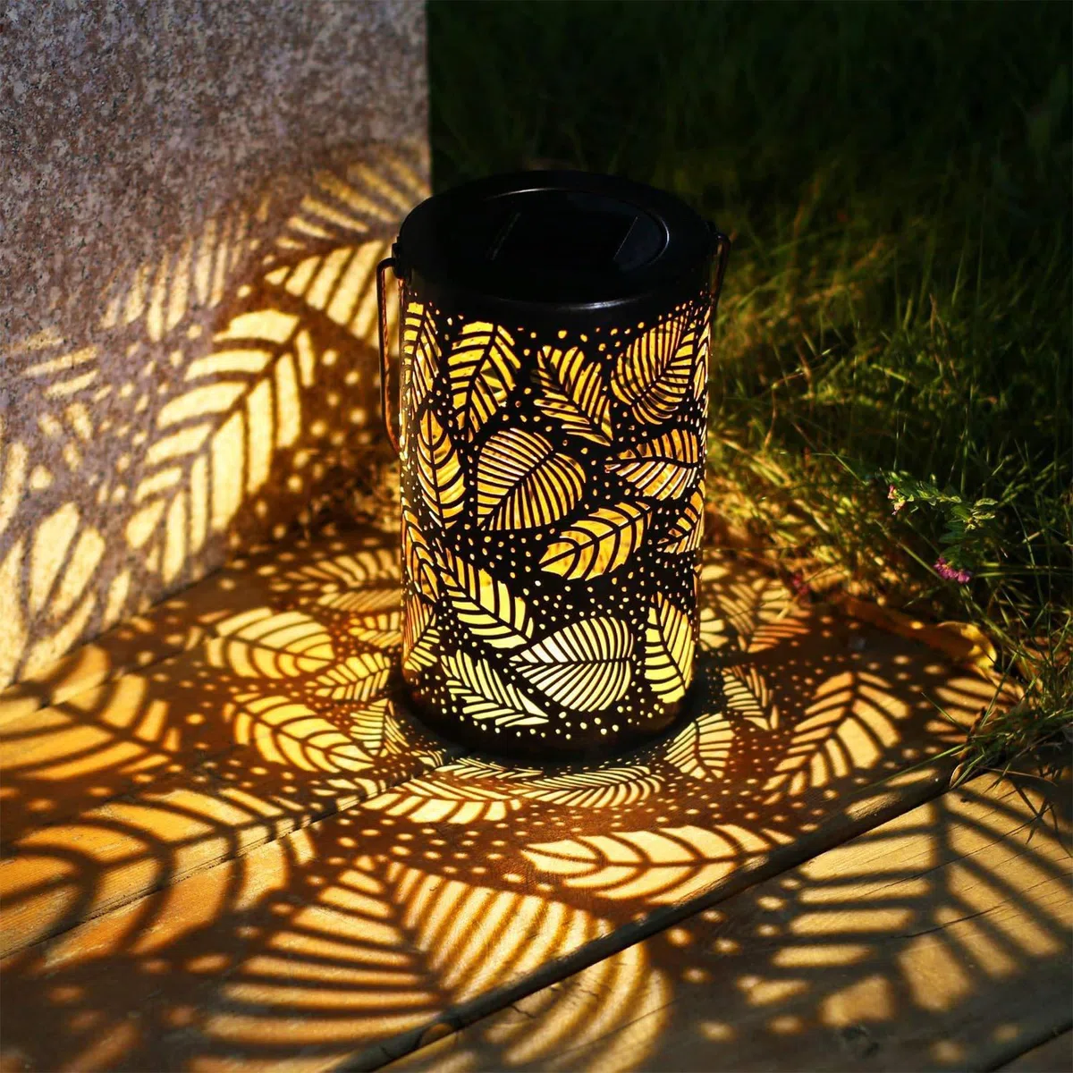 XVZ Lanterne solaire pour extérieur jardin, lampions solaires pour décoration de jardin, lanterne en métal pour extérieur résistante aux intempéries, lampes solaires pour jardin, terrasse, balcon