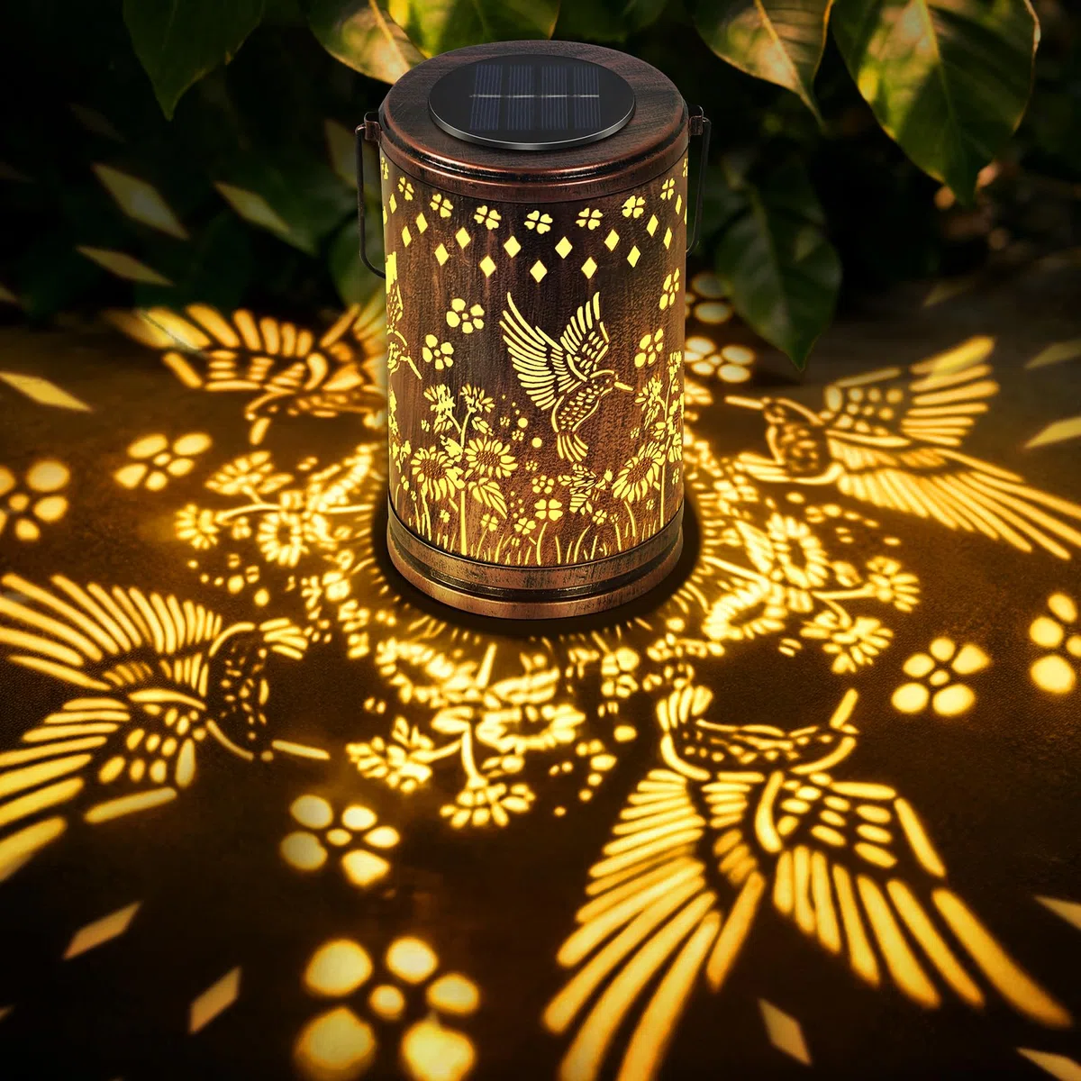 Cadeaux Fête des Mères pour Femme, Maman, Grand-Mère, Lanterne Solaire Extérieur Motif Colibri, Étanche, Lampe Solaire Métal pour Jardin, Patio, Décoration